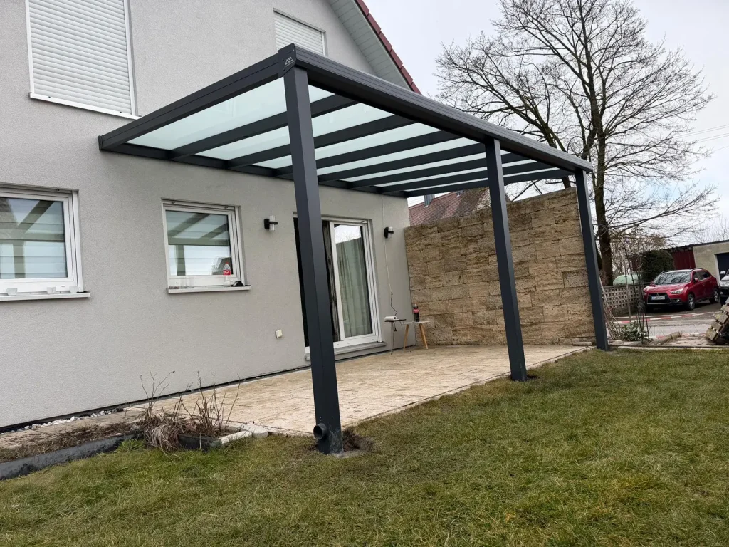 Terrassenüberdachung Friedberg Aluminium Anthrazit