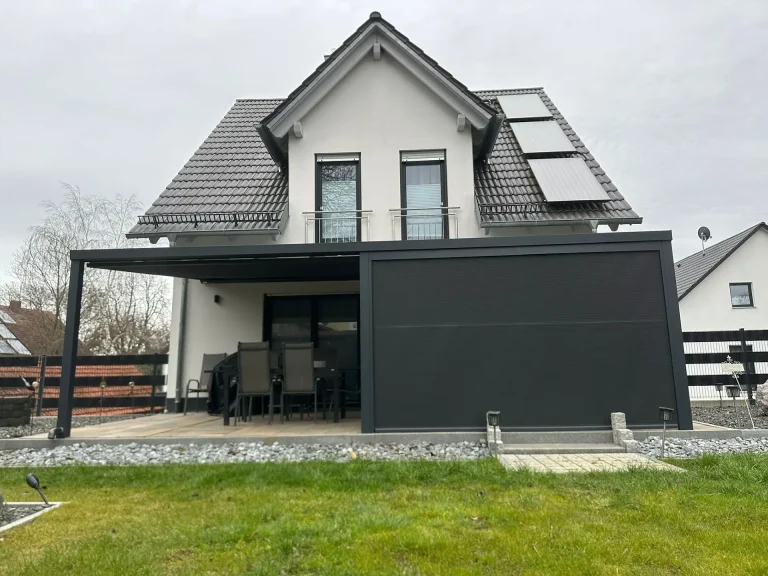 Terrassenüberdachung mit Unterdachmarkise Oberottmarshausen