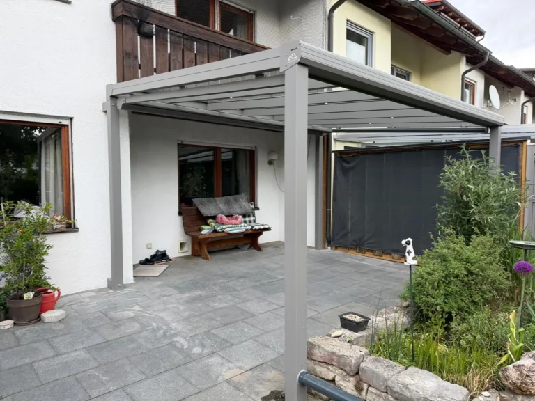 Freistehende Terrassenüberdachung aus Aluminium in Kaufering bei Landsberg am Lech