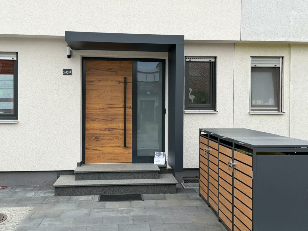 Aluminium Eingangsüberdachung Obermeitingen Anthrazit